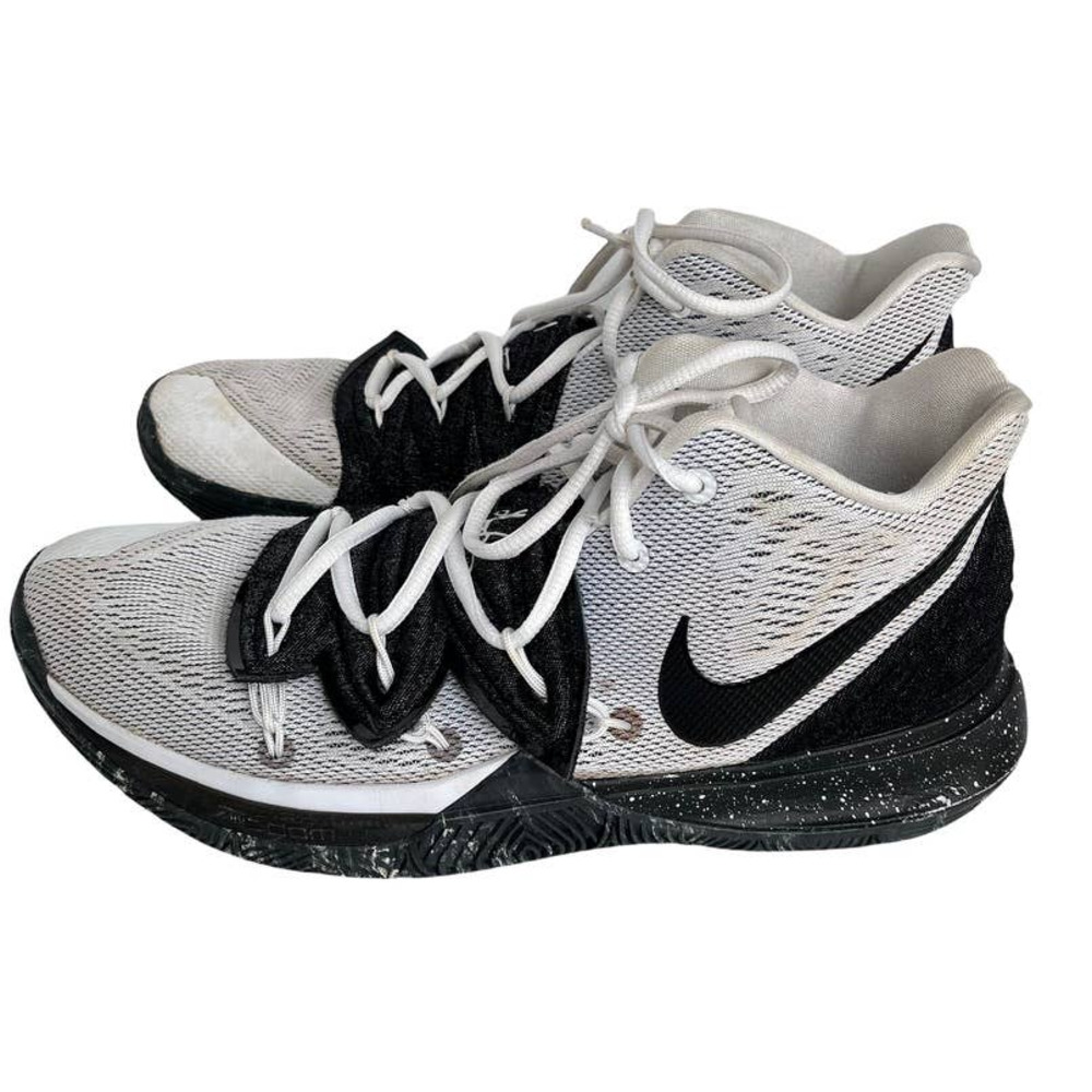 Nike Kyrie 5 Oreo Mens Basketball Sneakers in Black and White MEN size 10.5